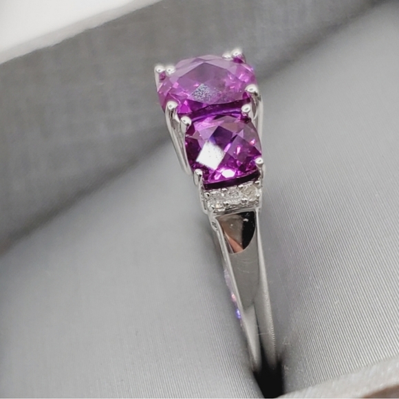 10k Solid White Gold Checkerboard Cut Purple Sapphire & Genuine Diamond Ring - Picture 3 of 6